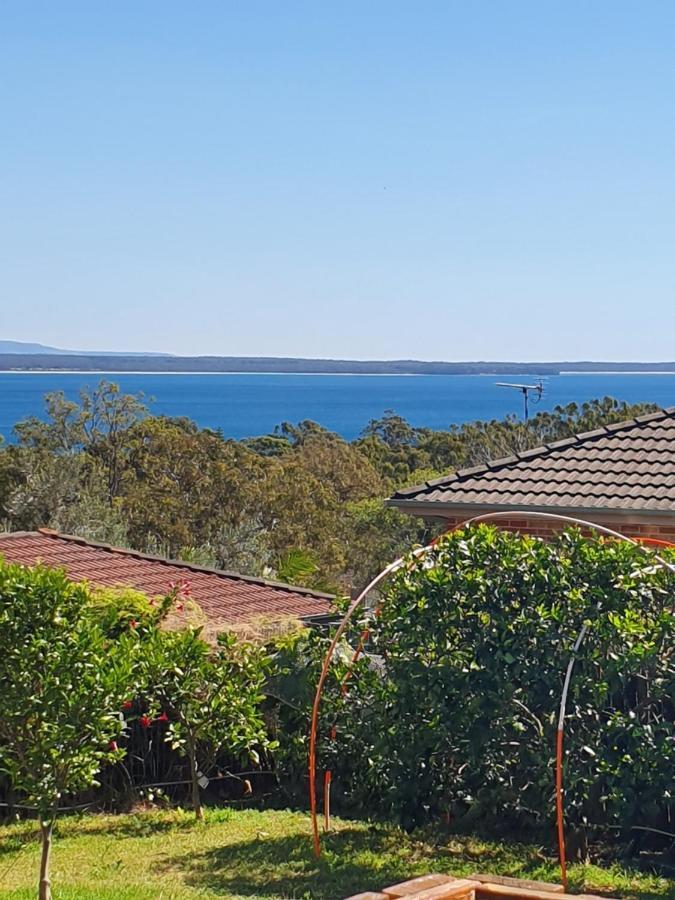 Just-4-You! Amazing Sea Views, Wifi, Fully Air-Conditioned, King Bed Vincentia Bagian luar foto